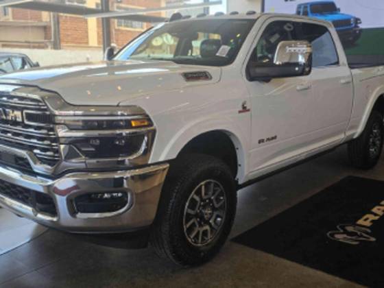 RAM 3500 6.7 I6 TURBO DIESEL LIMITED LONGHORN CD 4X4  AUTOMÁTICO
